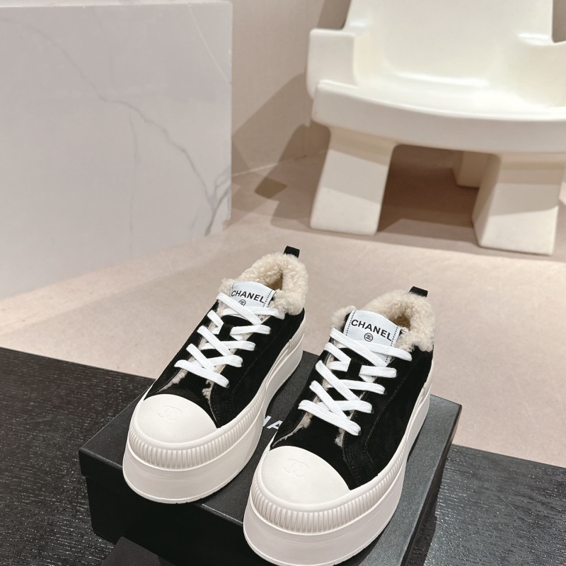 Ch**el sport shoes